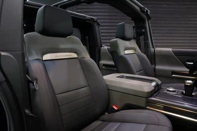 GMC Hummer EV Pickup-10