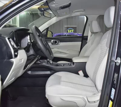 AED 1,527 EMi at 0% DP | KIA Sorento ( 2023 Model ) in Grey Color GCC Specs-9