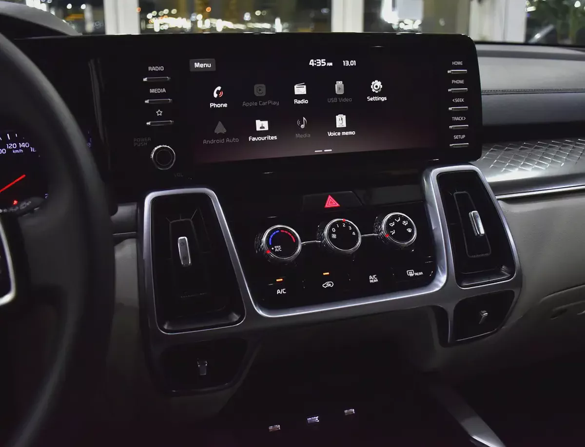 AED 1,527 EMi at 0% DP | KIA Sorento ( 2023 Model ) in Grey Color GCC Specs-14-14
