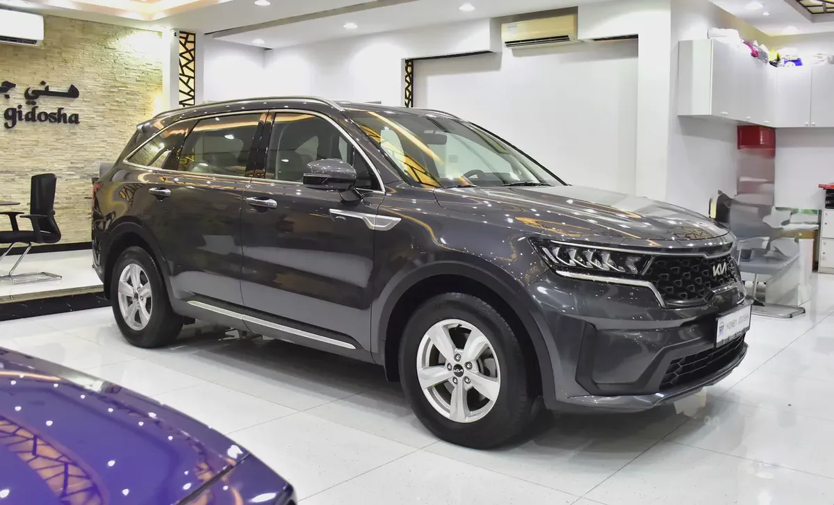AED 1,527 EMi at 0% DP | KIA Sorento ( 2023 Model ) in Grey Color GCC Specs-2-2