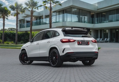 3,819 P.M |  GLA35 AMG | 0% Downpayment | GLA 35 AMG | AGENCY WARRANTY/SERVICE!-2