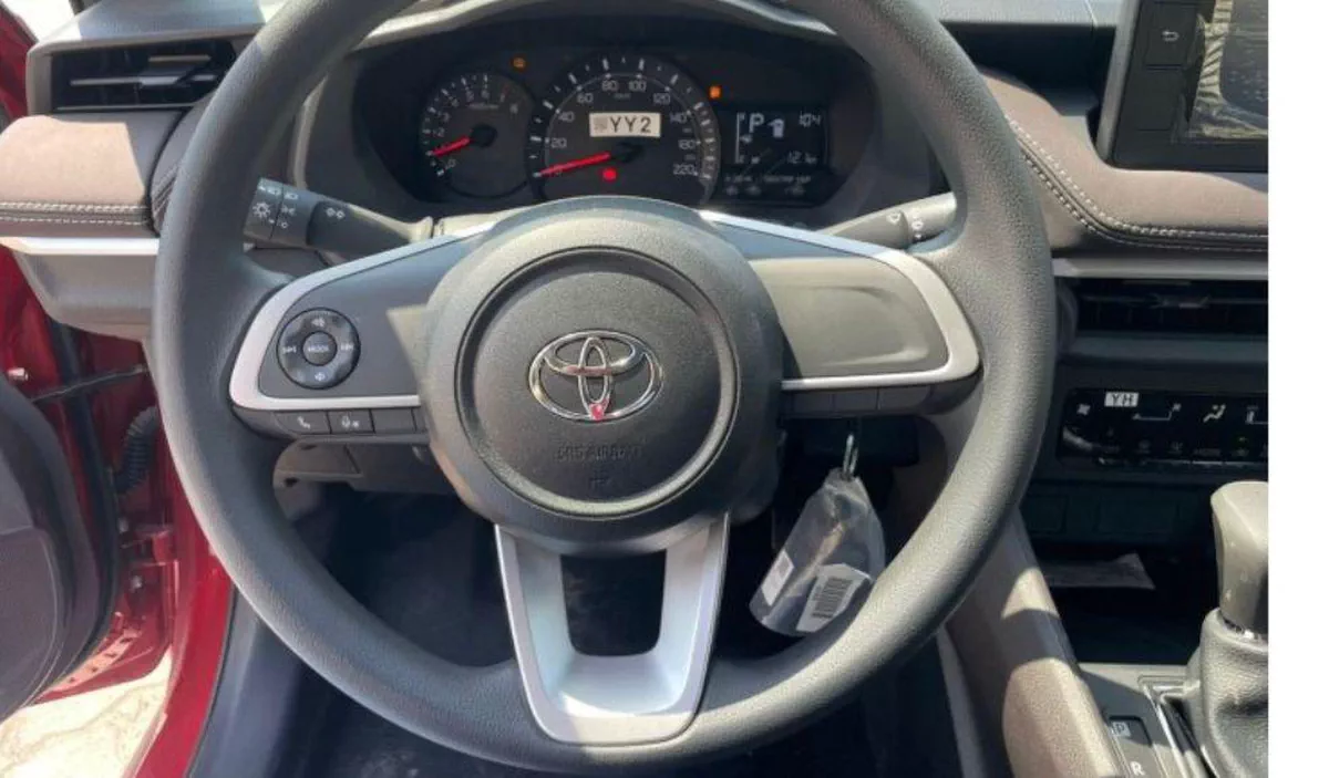 New 2023 Toyota Yaris-5-5