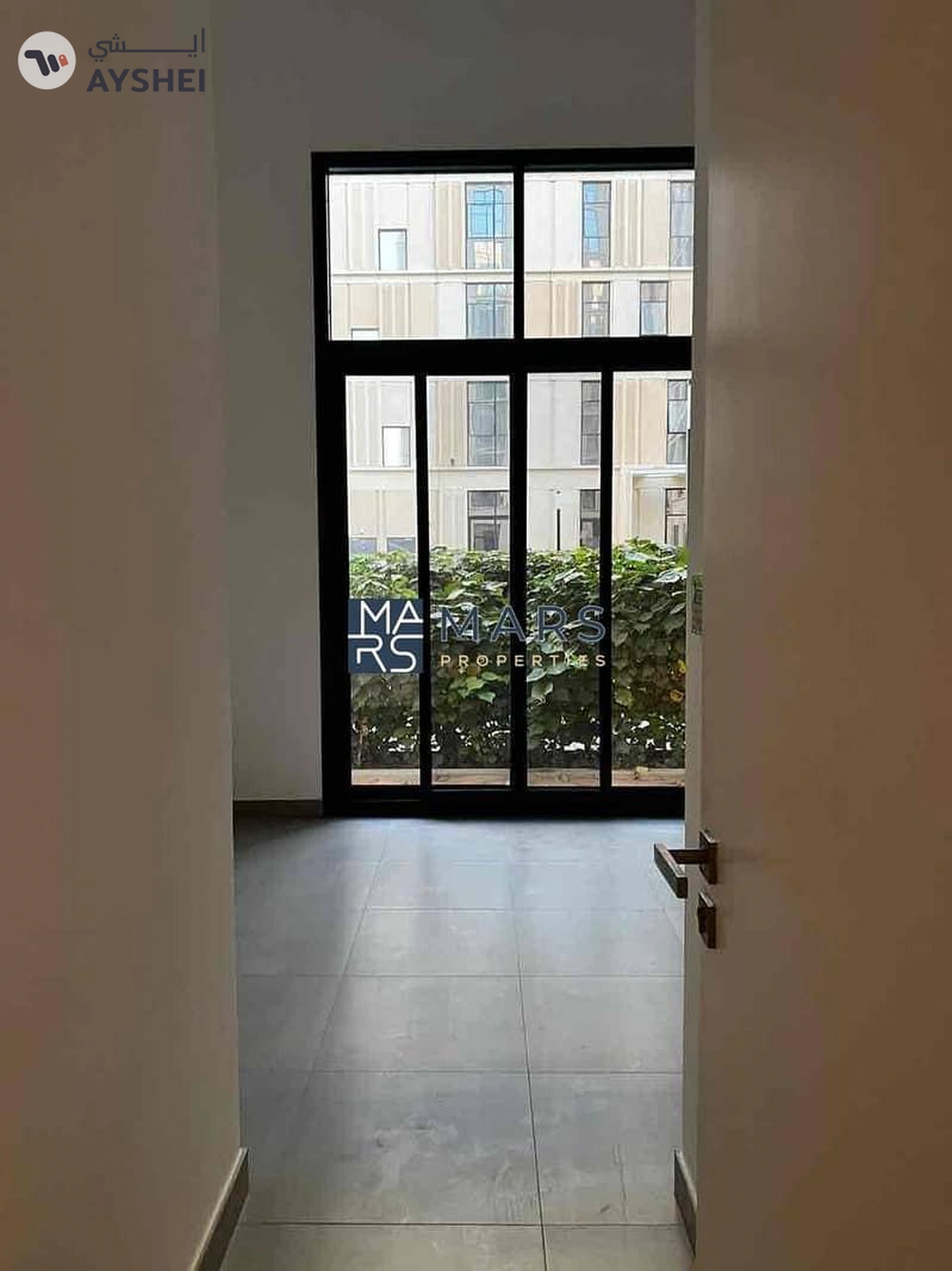 Exclusive | private garden | Vacant
