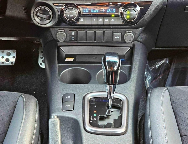 Toyota Hilux GR SPORT | BLIND SPOT | OVER FNDER+WIDE BODY | 360 САМ | DIFF LOCK | CODE # H4GRY