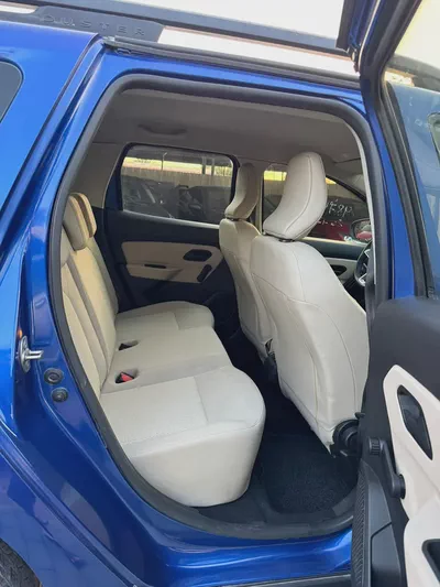 RENAULT DUSTER 4*4-11