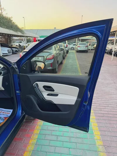 RENAULT DUSTER 4*4-12