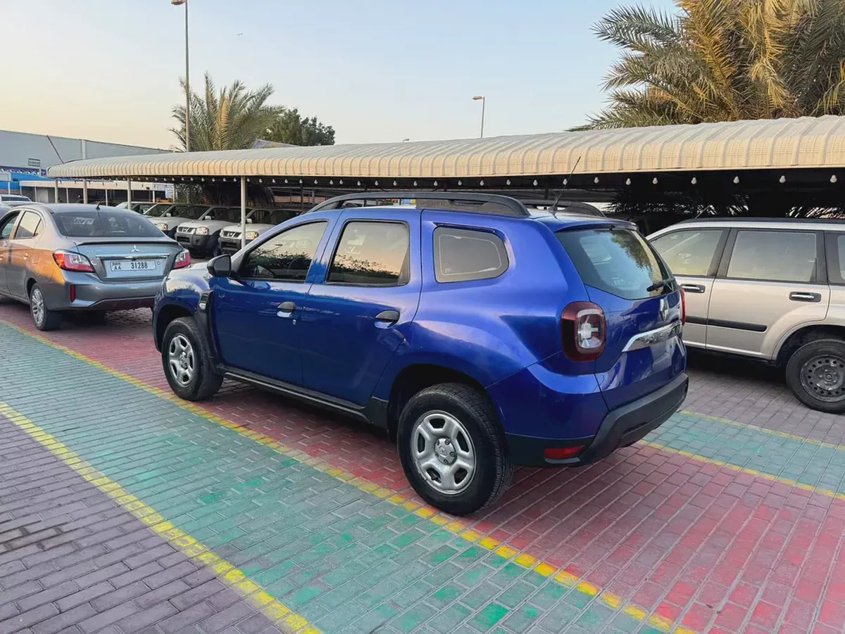 RENAULT DUSTER 4*4-3-3