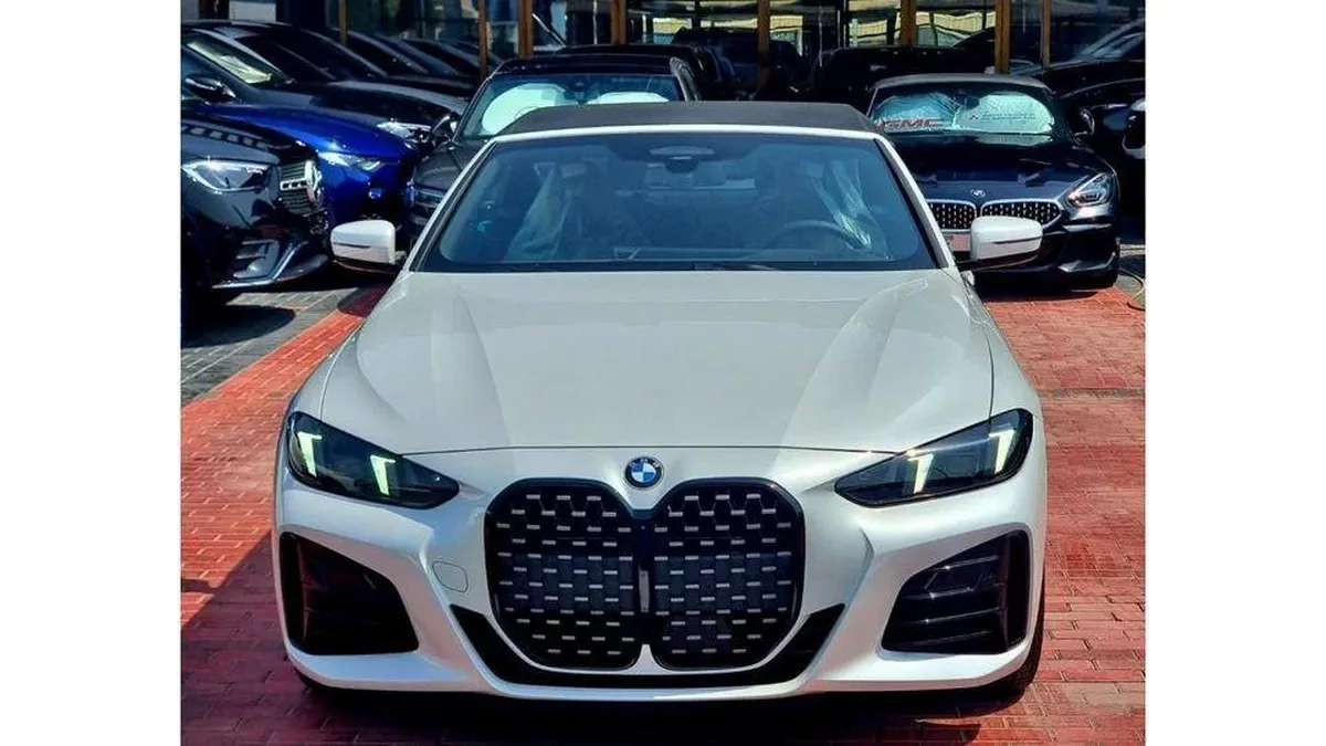 BMW 420i M Sport Convertible Warranty & Service 2025 GCC-5-5