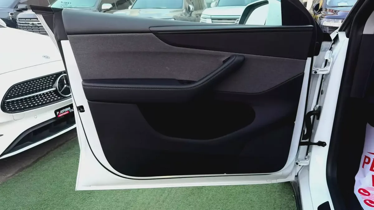 Tesla Model Y 2026 | GCC Specs | Under warranty-12-12