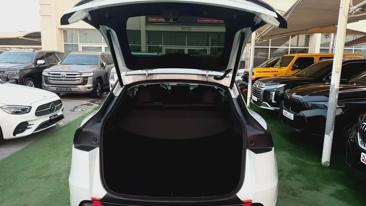 Tesla Model Y 2026 | GCC Specs | Under warranty-7-7