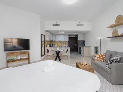 FURNISHED | WITH AN OUTSTANDING COMMUNITY VIEW|-2