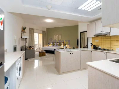FURNISHED | WITH AN OUTSTANDING COMMUNITY VIEW|-6