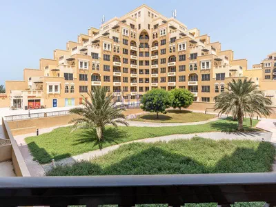 FURNISHED | WITH AN OUTSTANDING COMMUNITY VIEW|-8