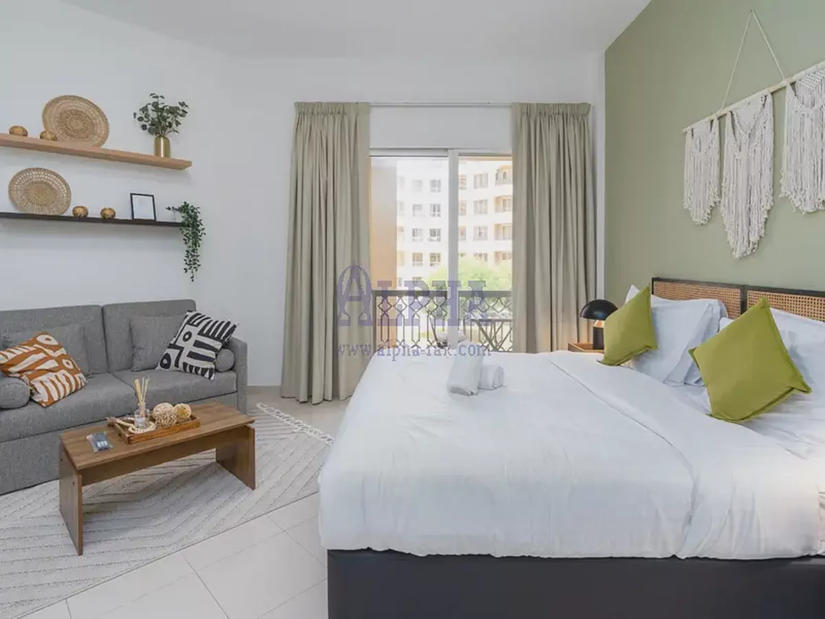 FURNISHED | WITH AN OUTSTANDING COMMUNITY VIEW|-4-4