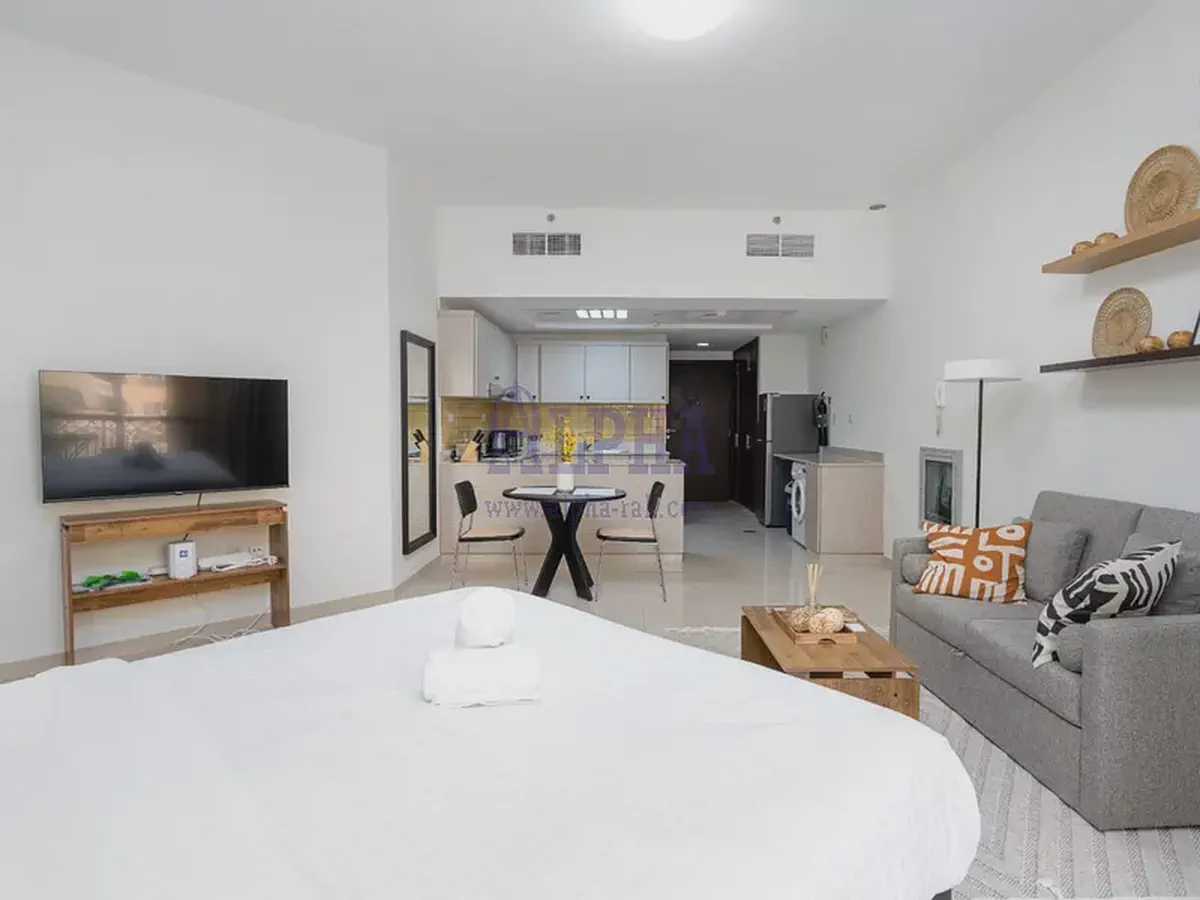 FURNISHED | WITH AN OUTSTANDING COMMUNITY VIEW|-2-2