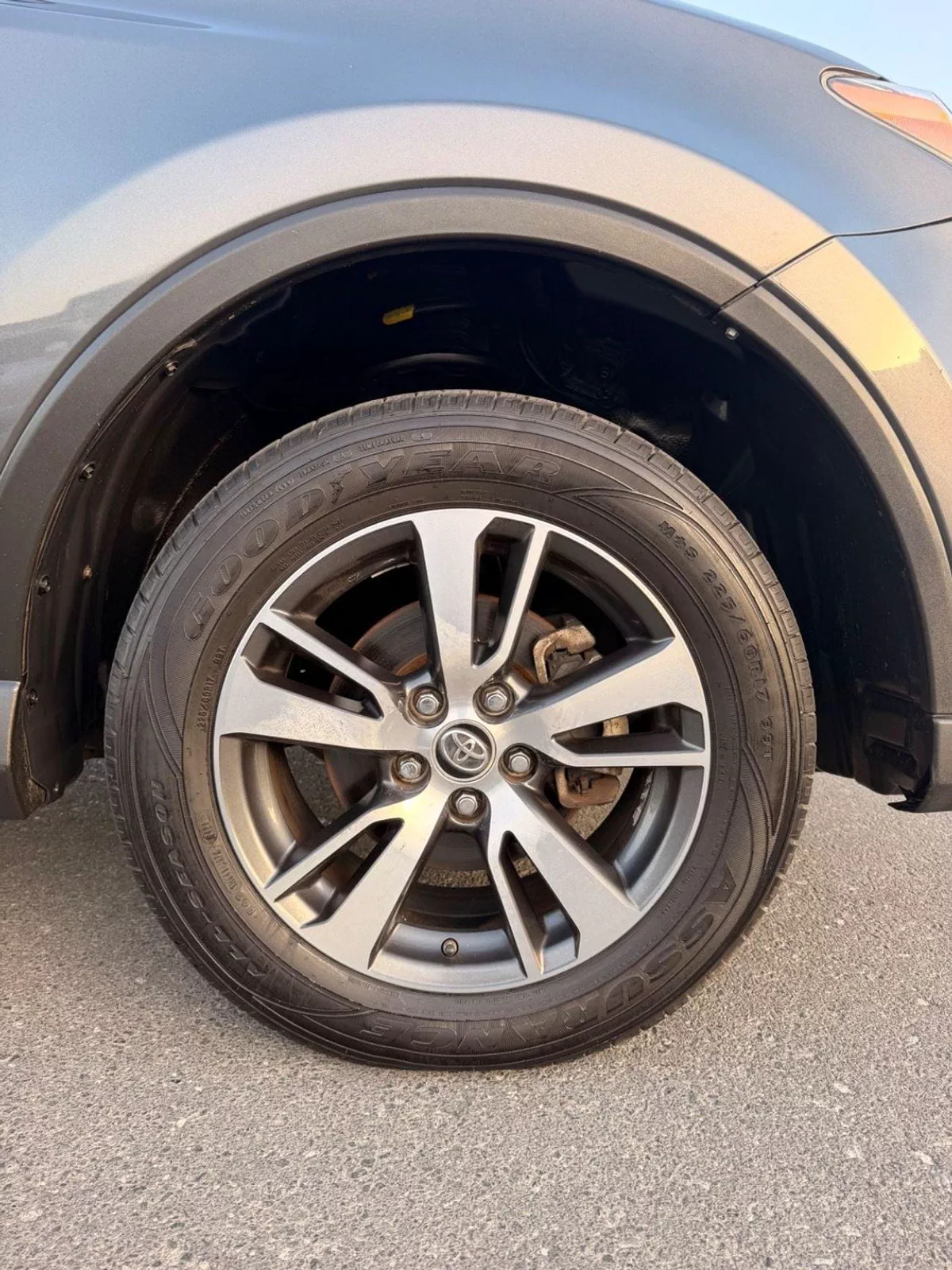 Toyota RAV4 EXR XLE Full option-10-0