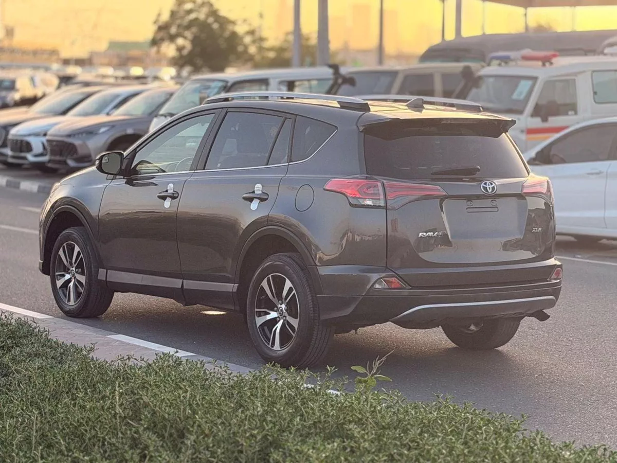 Toyota RAV4 EXR XLE Full option-12-0