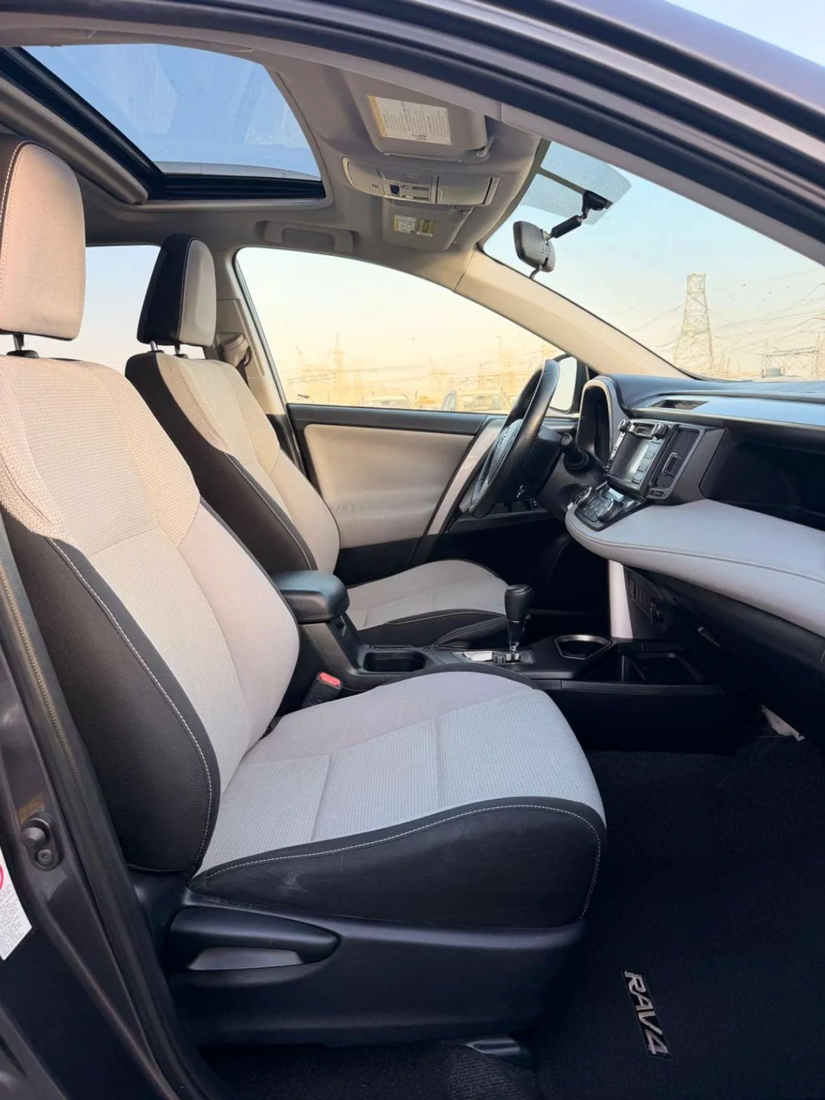 Toyota RAV4 EXR XLE Full option-14-0