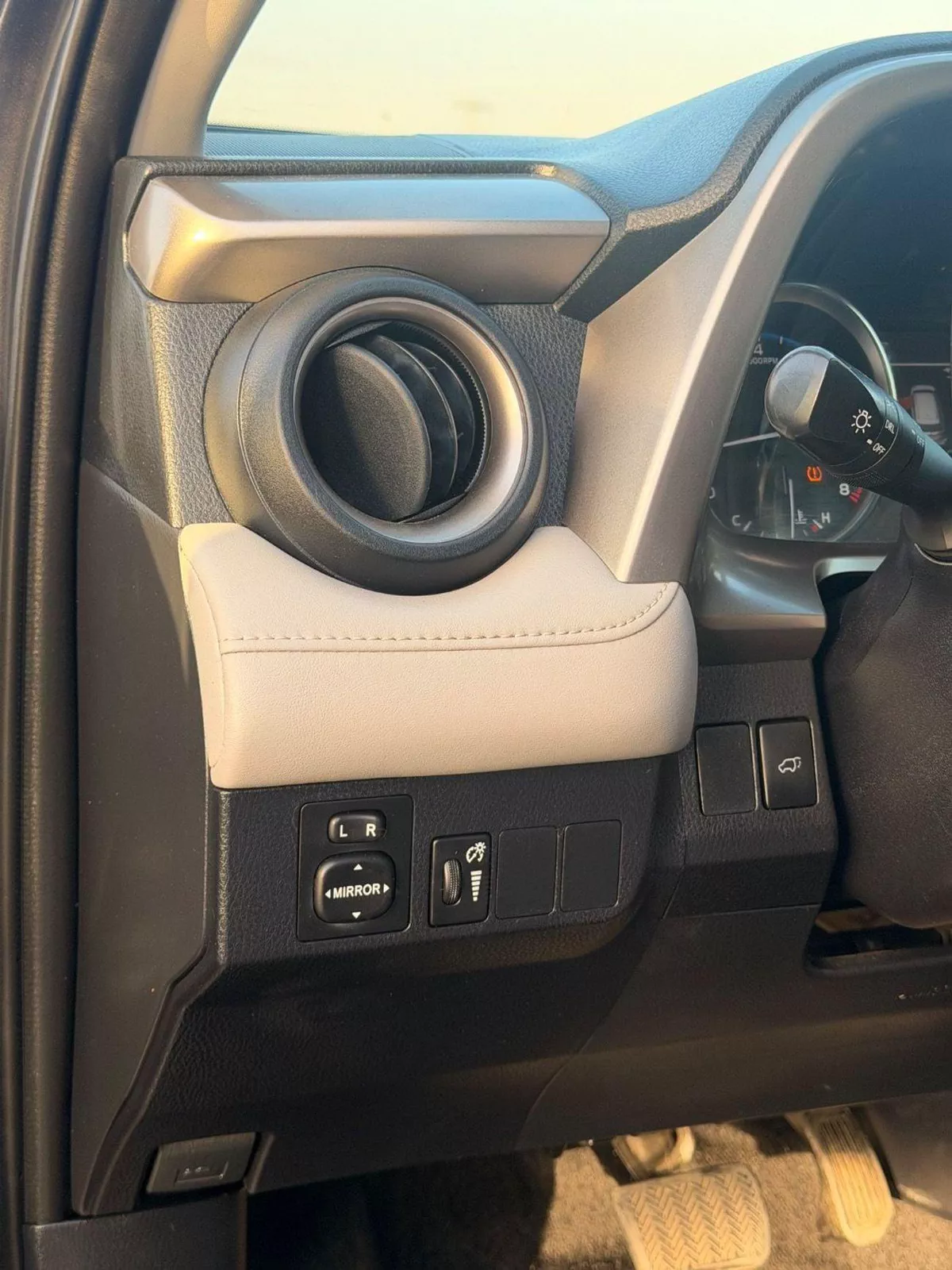 Toyota RAV4 EXR XLE Full option-17-0