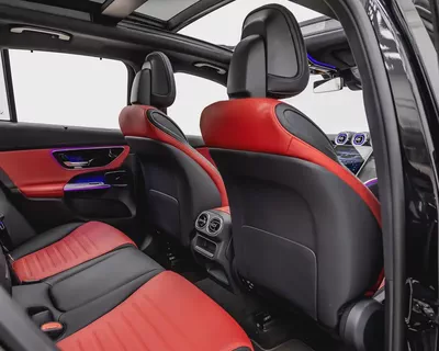 MERCEDES GLC200 SUV - 2025 - AMG KIT - GCC - GARGASH WARRANTY AND SERVICE CONTRACT-16