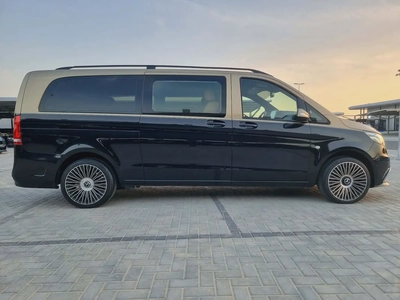 Mercedes-Benz Vito 2018 GCC Specs - Well Maintained-3