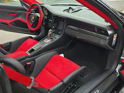 Porsche 911 GT2 RS 2019 - Japanese Specs - Pristine Condition-11