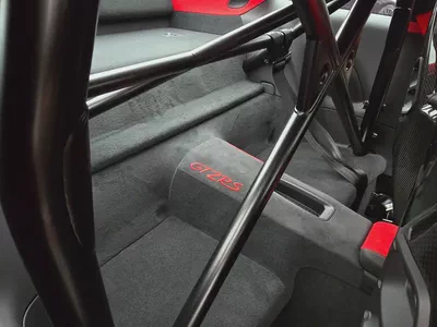 Porsche 911 GT2 RS 2019 - Japanese Specs - Pristine Condition-16