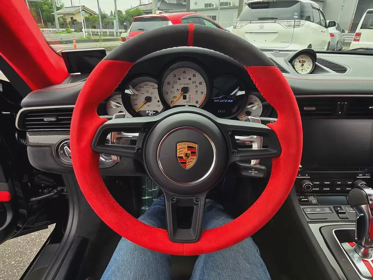 Porsche 911 GT2 RS 2019 - Japanese Specs - Pristine Condition-12-12