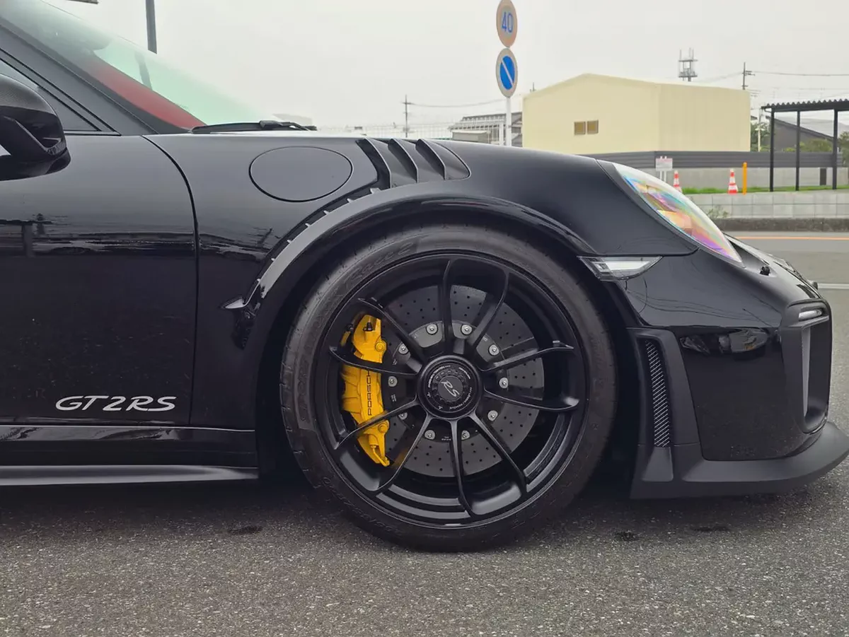 Porsche 911 GT2 RS 2019 - Japanese Specs - Pristine Condition-4-4