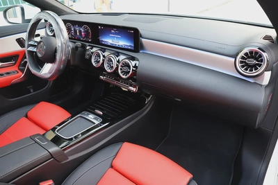 Mercedes-benz CLA250-2025-4Matic-2500KM-Under Warranty AND Service -GCC Specs-14