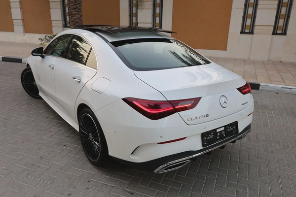 Mercedes-benz CLA250-2025-4Matic-2500KM-Under Warranty AND Service -GCC Specs