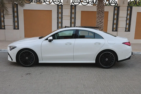 Mercedes-benz CLA250-2025-4Matic-2500KM-Under Warranty AND Service -GCC Specs