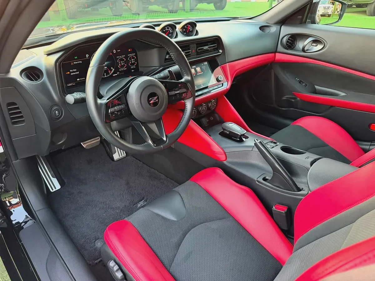 (2024) NISSAN //Z// GCC FULL OPTION -UNDER WARRANTY--8-8