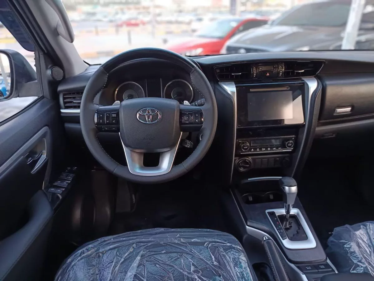 Toyota Fortuner GXR TRD Sportivo 4.0L-5-0