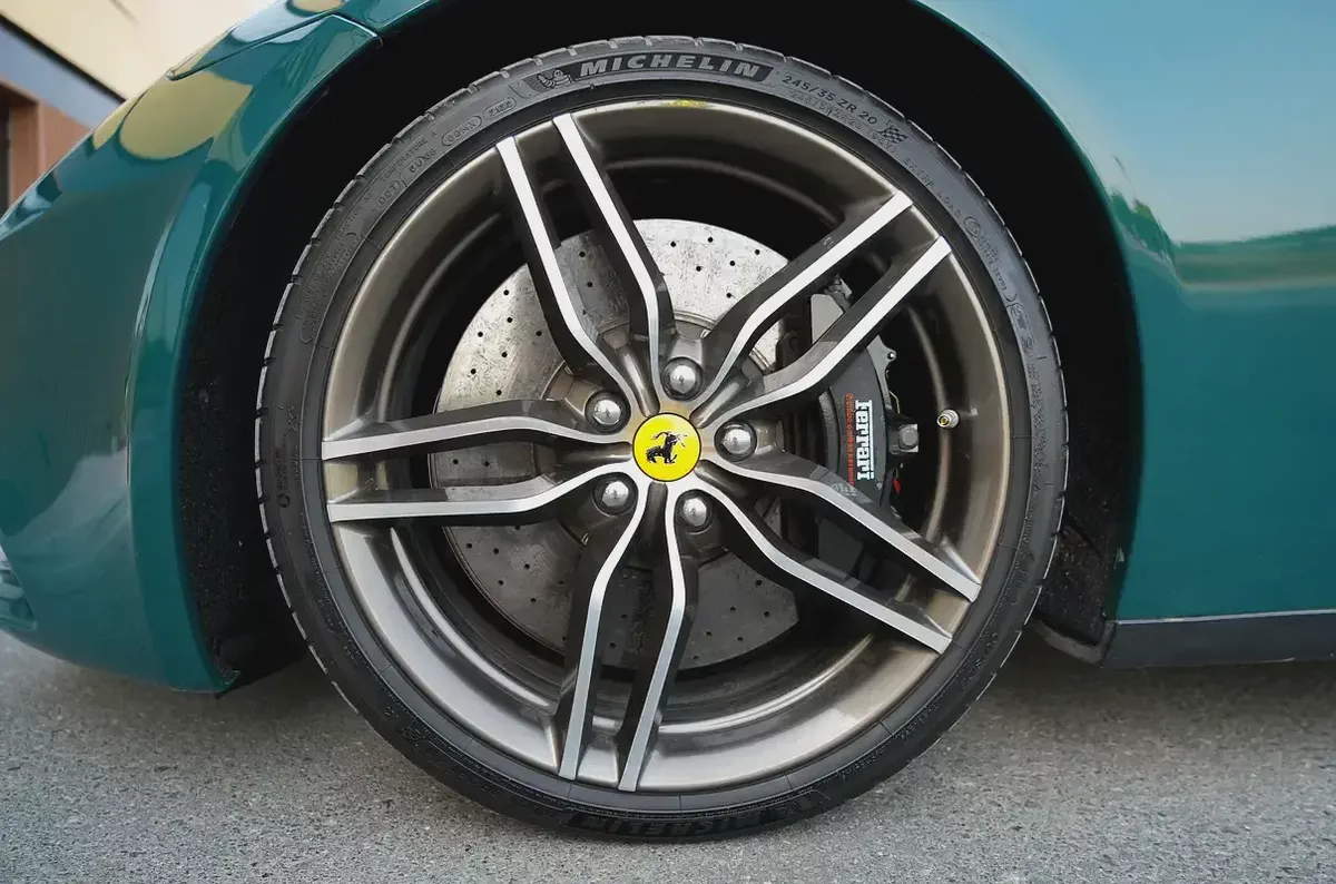 Ferrari FF 2013-8-8