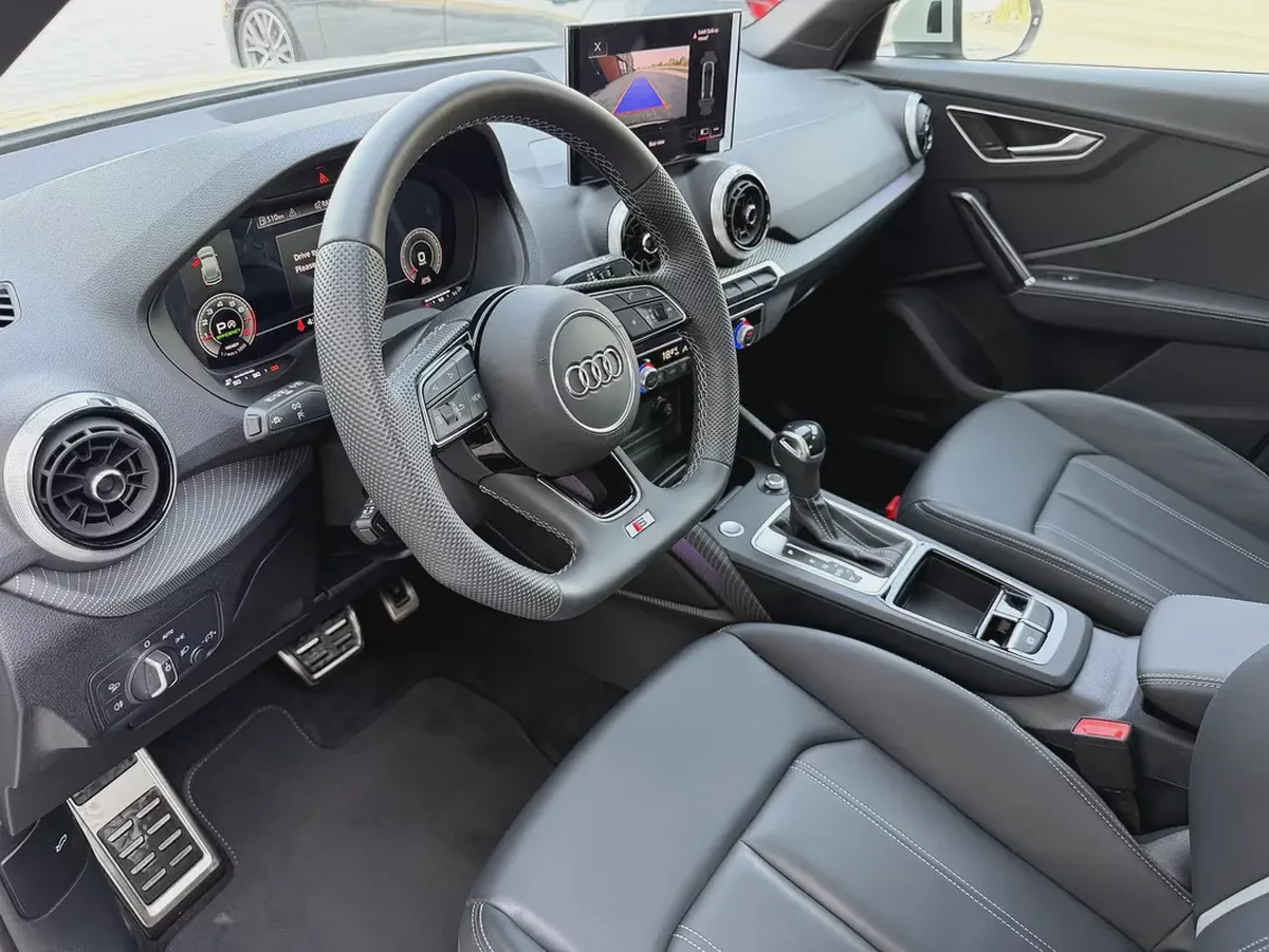 2025 Audi Q2-8-8