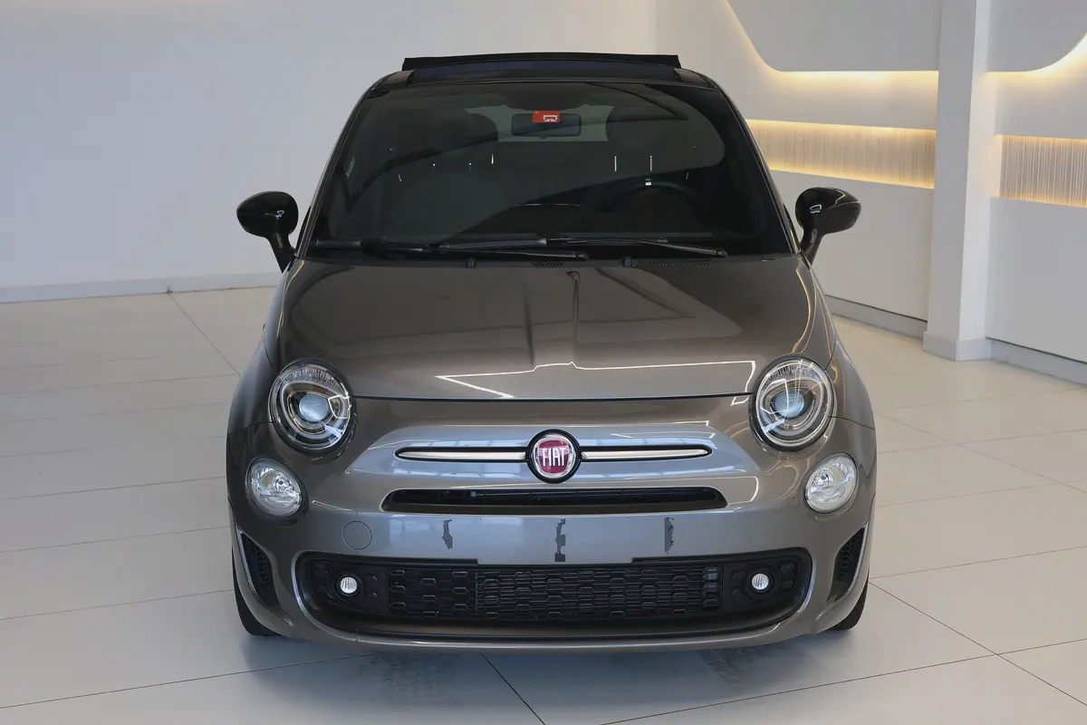 FIAT 500 CONVERTIBLE - GCC SPECS - ACCIDENT FREE - UNDER WARRANTY - EXCELENT CONDITION --6-6