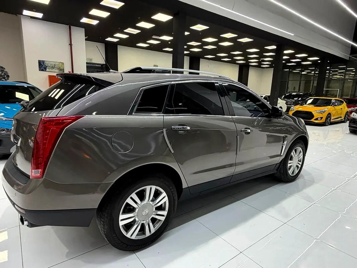 GCC Cadillac SRX Luxury 2011 - Well Maintained