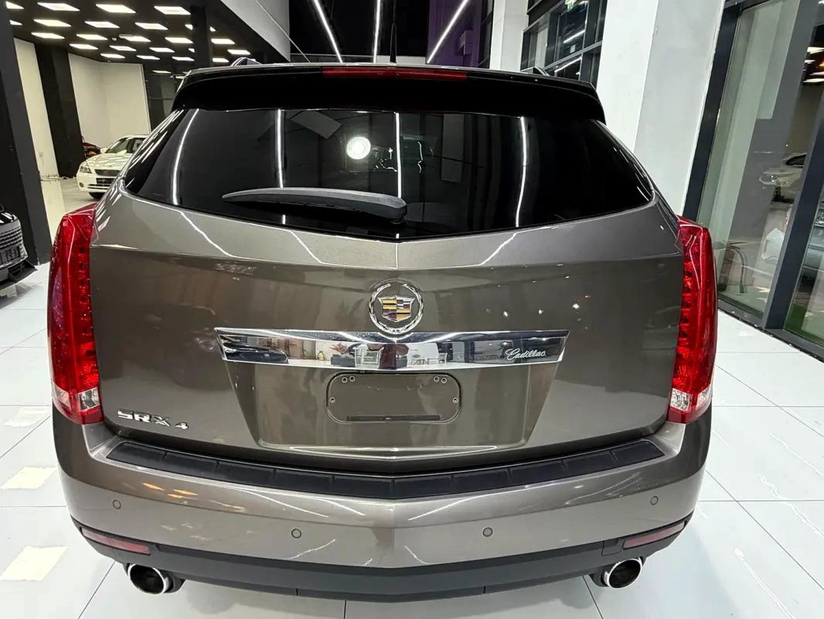 GCC Cadillac SRX Luxury 2011 - Well Maintained