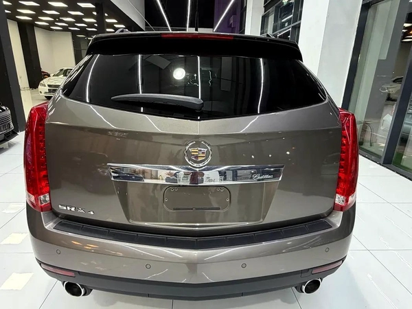 GCC Cadillac SRX Luxury 2011 - Well Maintained