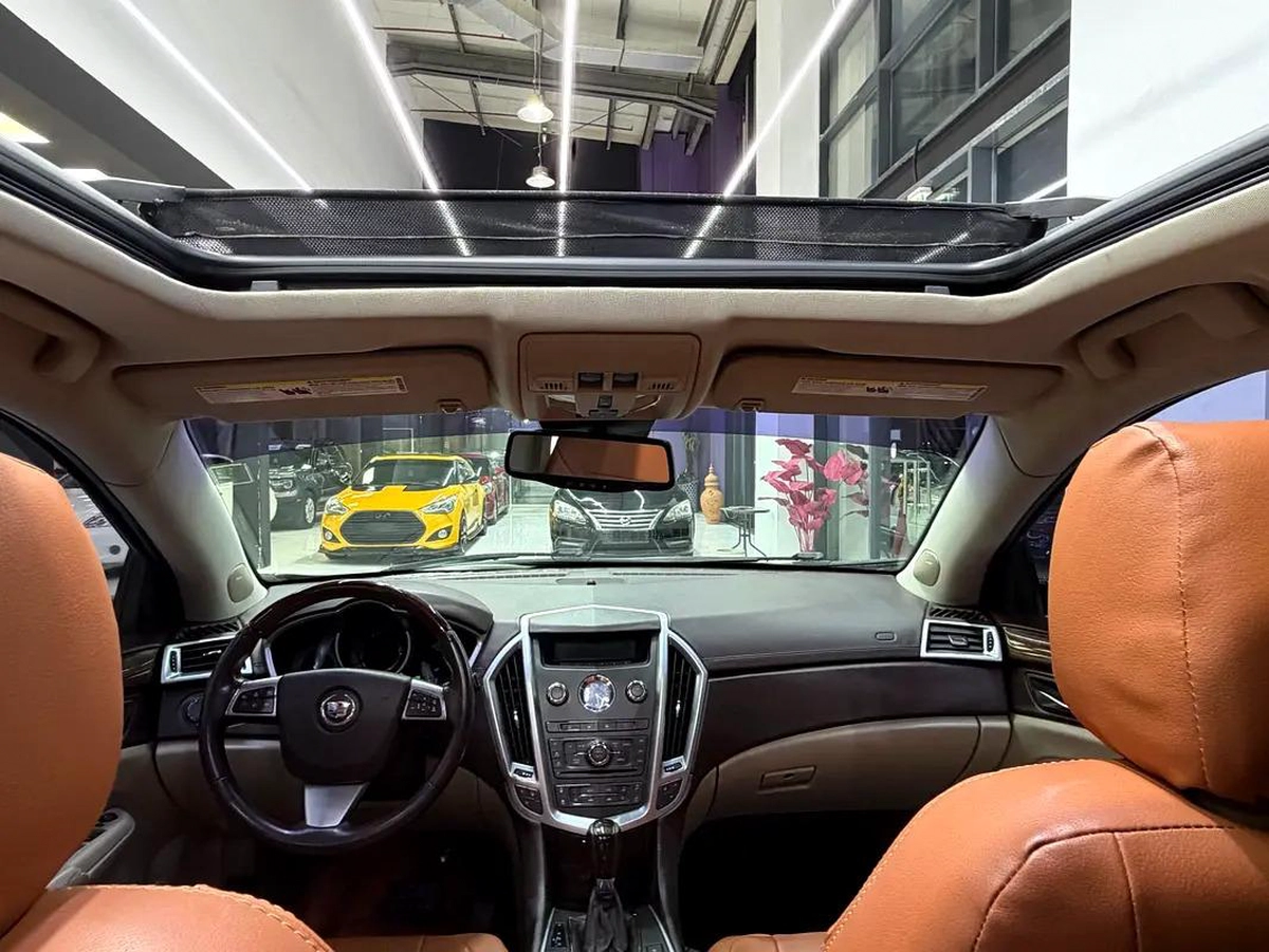 GCC Cadillac SRX Luxury 2011 - Well Maintained