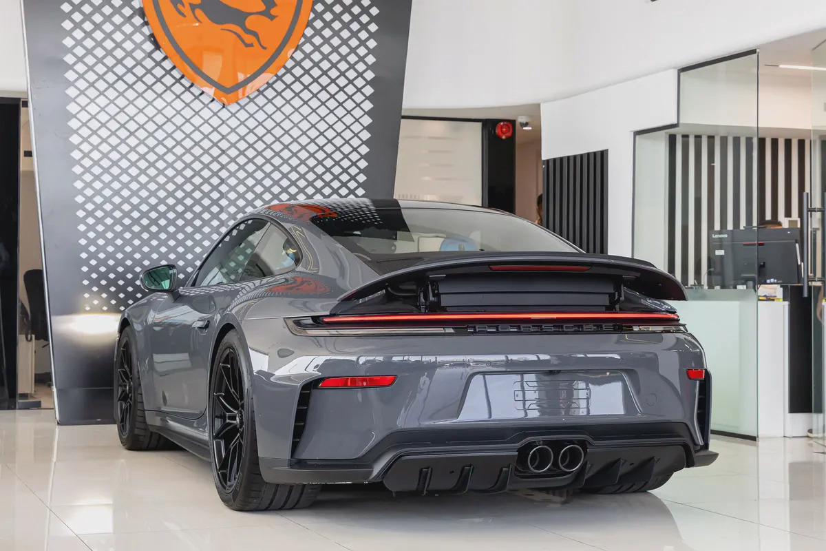 PORSCHE 911 GT3 TOURING | PCCB Ceramic Brakes | DEALER WARRANTY AVAILABLE | HIGH SPEC | 2026-5-5