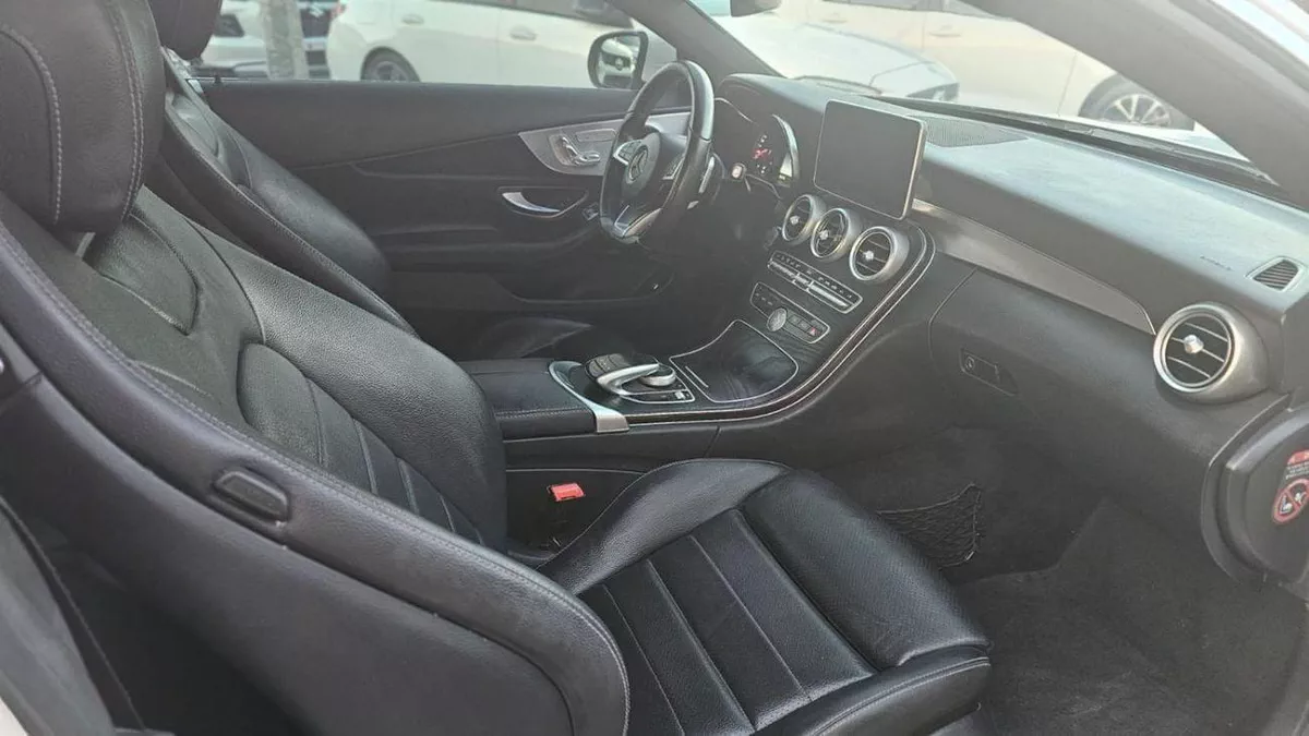 Mercedes Benz C200 AMG Mercedes c200 v4 2018-10-0