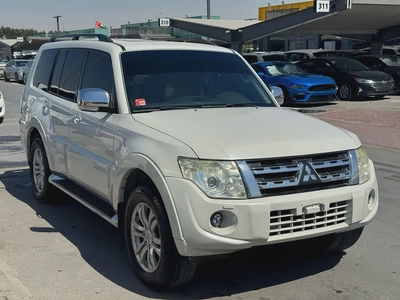 Mitsubshi pajero 2013 fullopshin  3.8 white color Gzcc calen car-10
