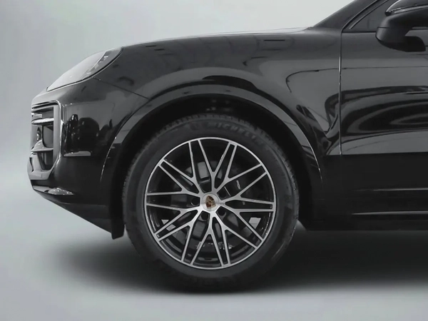 8,062 AED / 60 months | 0% DP | 2024 Porsche Cayenne / Porsche Warranty