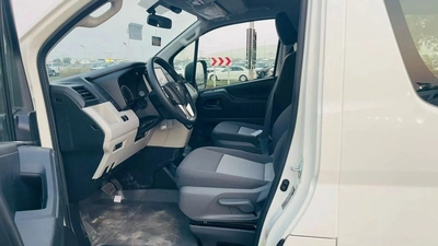 Toyota Hiace HIACE 2.8 AUTOMATIC DIESEL-2