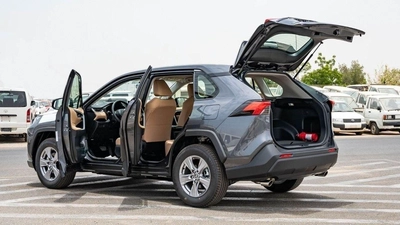 Toyota RAV4 EX 2.0P AT 4X2 MY2024 – GREY BASIC-6