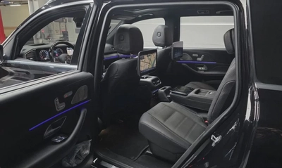 Mercedes Benz GLS580 4MATIC-2
