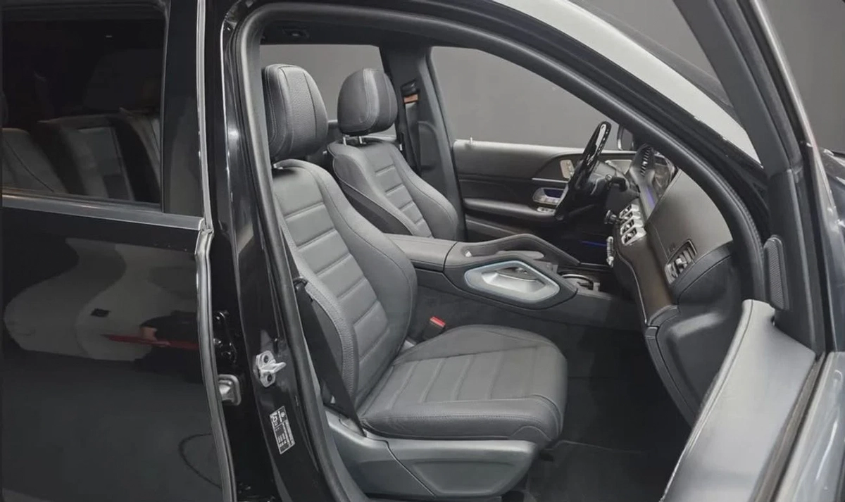 Mercedes Benz GLS580 4MATIC-6-6