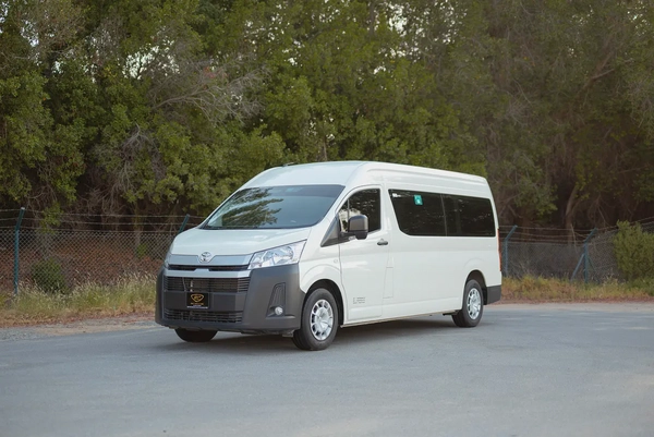 High-Roof 13-Seater Passenger Van | Automatic | GCC Specs | Ref#T28025